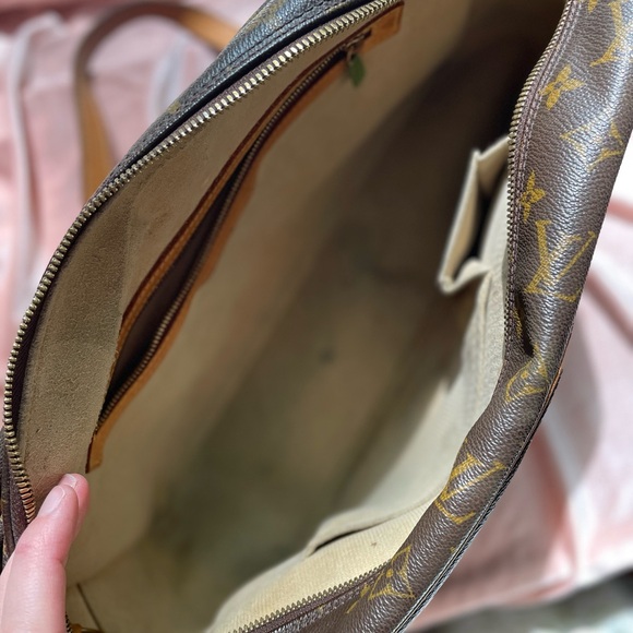 Authentic Louis Vuitton Shoulder Bag - Vintage July 2002, USA made - Picture 4 of 16